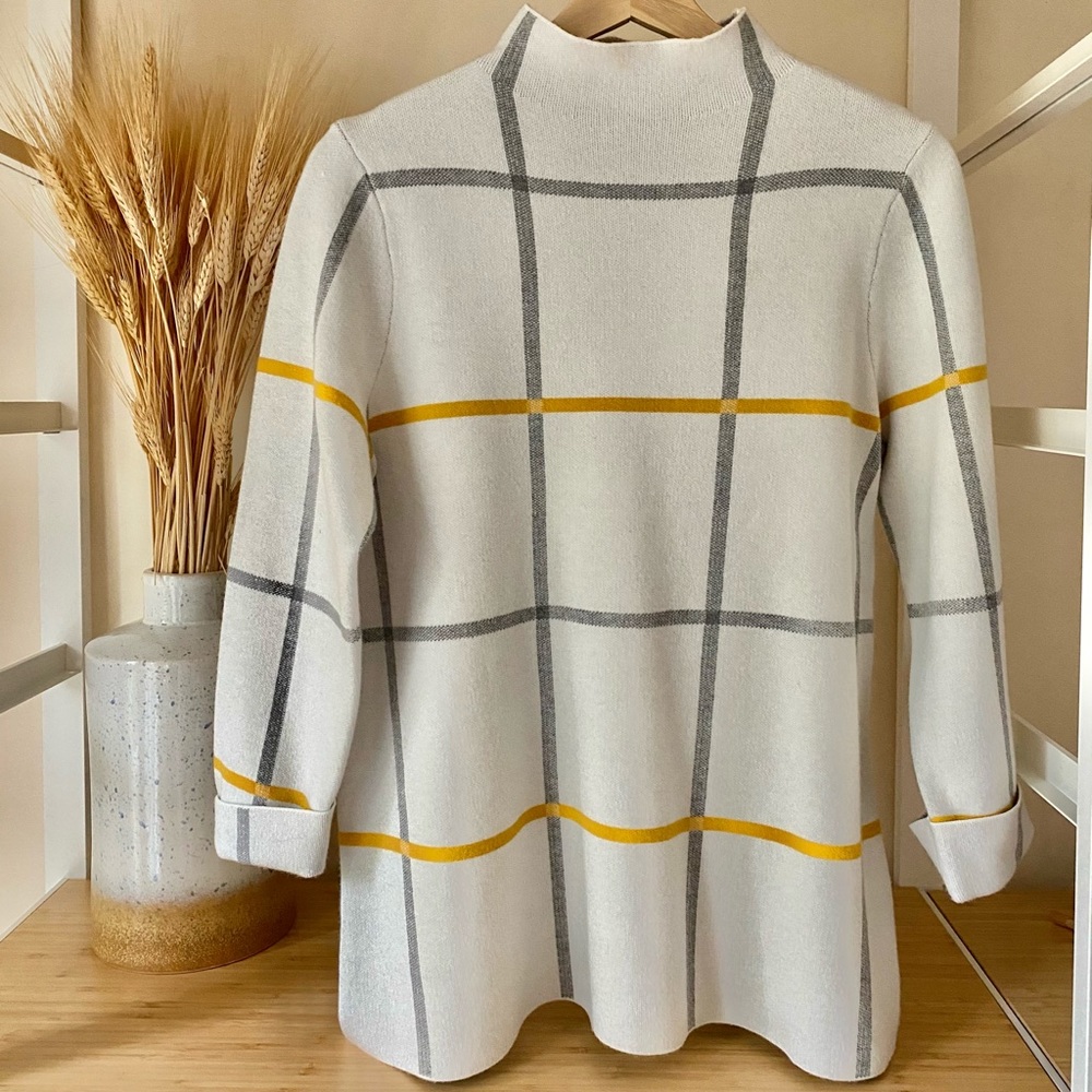 Tahari sweater - off white with yellow and gray